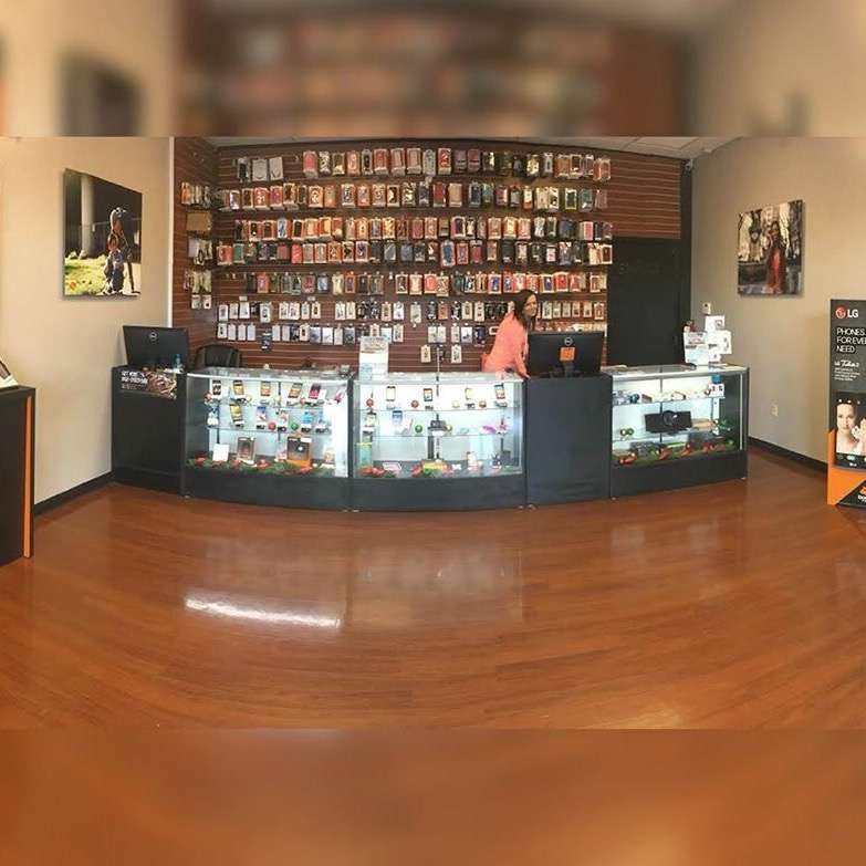 Boost Mobile | 628 E Main St, Waynesboro, PA 17268, USA | Phone: (717) 387-5952