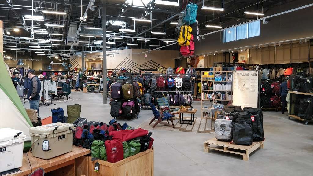 REI | 9000 E Peakview Ave, Greenwood Village, CO 80111, USA | Phone: (303) 221-7759