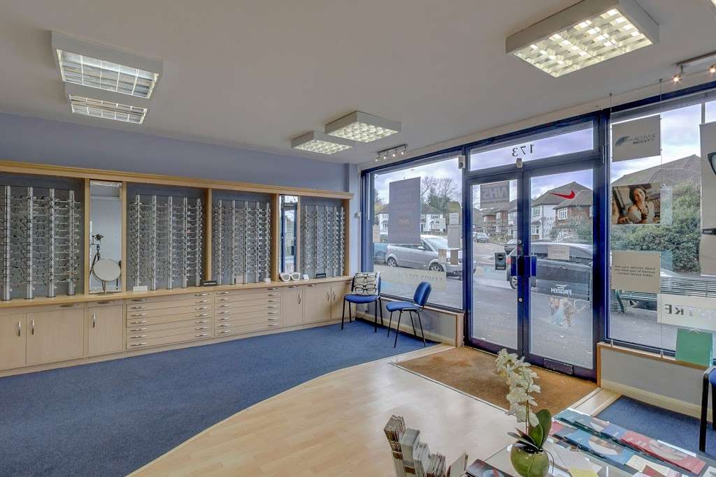 Eye Clinic Opticians | 173 Manor Rd, Chigwell IG7 5QB, UK | Phone: 020 8928 1500