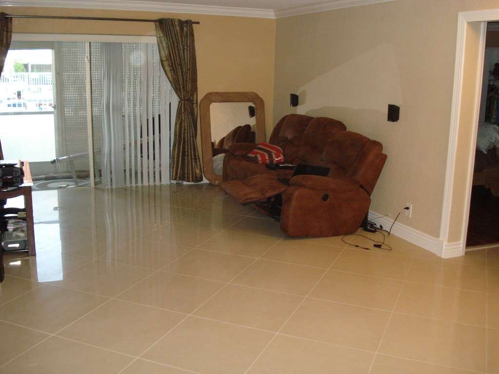 REAL WALL PAINTING LLC | 8231 Severn Dr C, Boca Raton, FL 33433 | Phone: (561) 239-6509