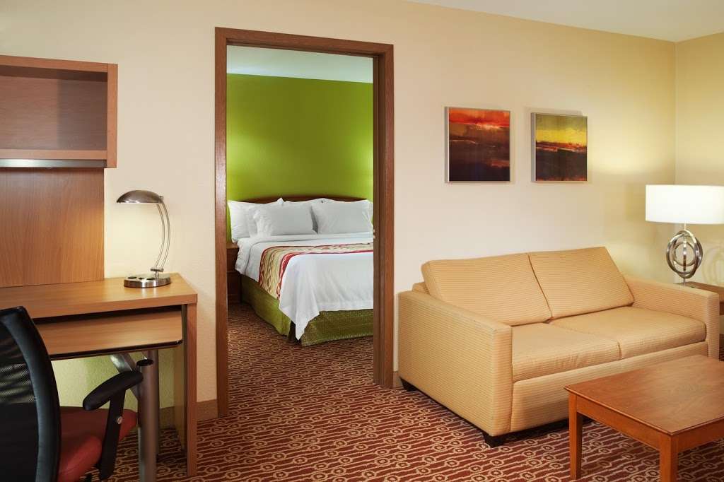 TownePlace Suites by Marriott Boston Tewksbury/Andover | 20 International Pl, Tewksbury, MA 01876 | Phone: (978) 863-9800