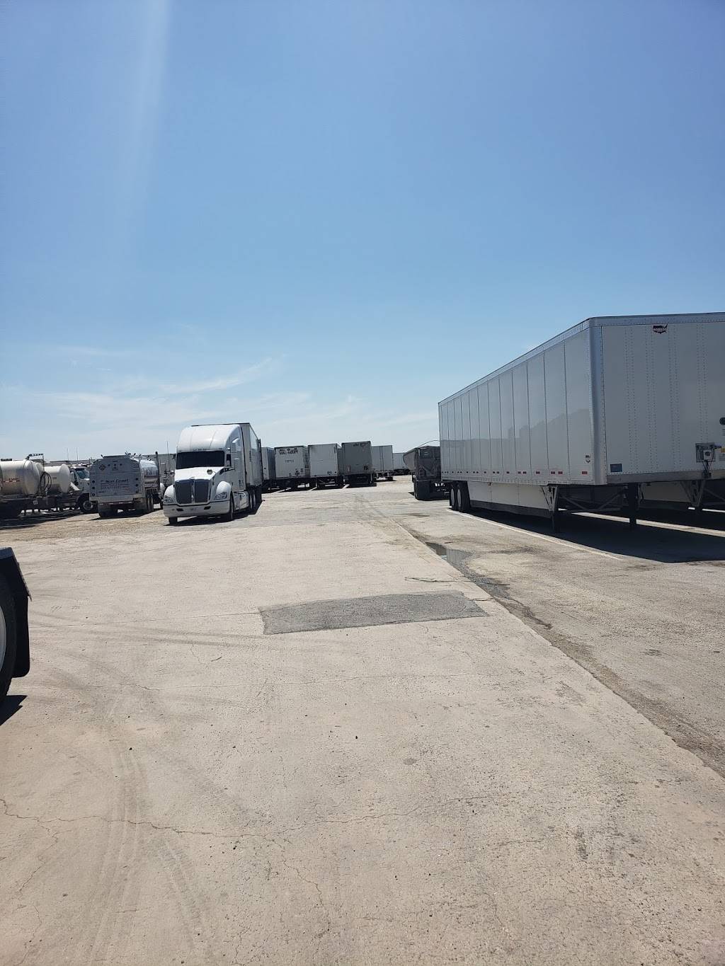 Wabash National Trailer Centers | 1605 Ackerman Rd, San Antonio, TX 78219, USA | Phone: (800) 638-9603