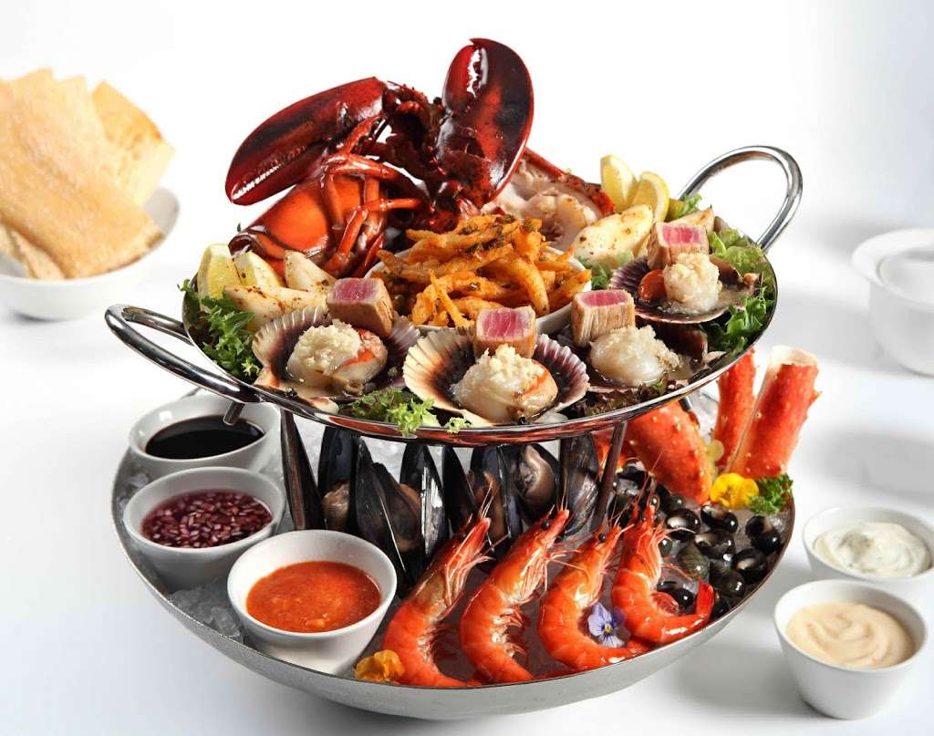 Riva Crab House | 700 E Grand Ave, Chicago, IL 60611 | Phone: (312) 644-7482