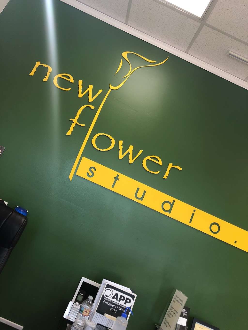 New Flower Studio Body Piercing and Jewelry | 1180 N Studebaker Rd, Long Beach, CA 90815, USA | Phone: (562) 363-5003