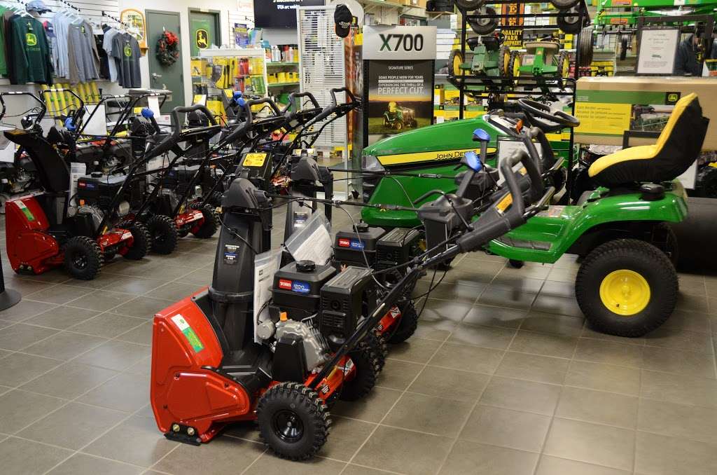 Circle Tractor | 12608 W 159th St, Homer Glen, IL 60491, USA | Phone: (708) 301-0222