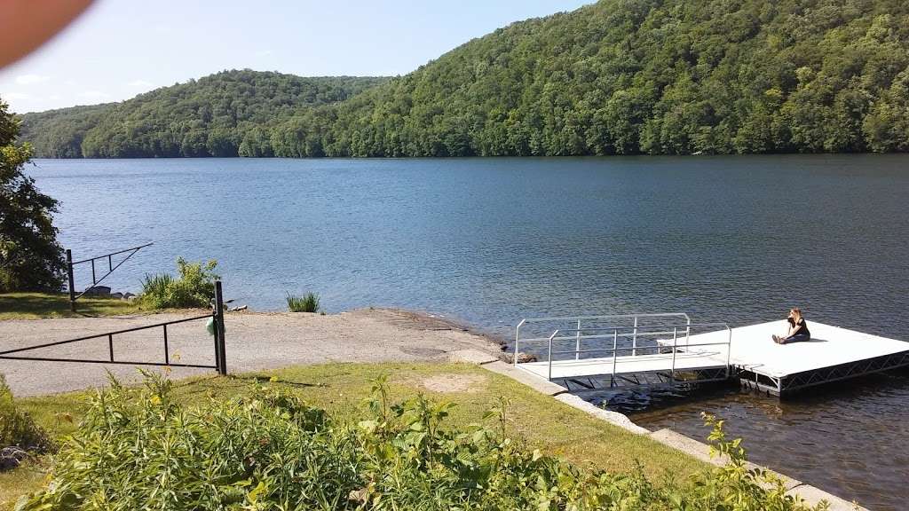 Lake Lillinonah Town Park | 194 Hanover Rd, Newtown, CT 06470, USA | Phone: (203) 270-4340