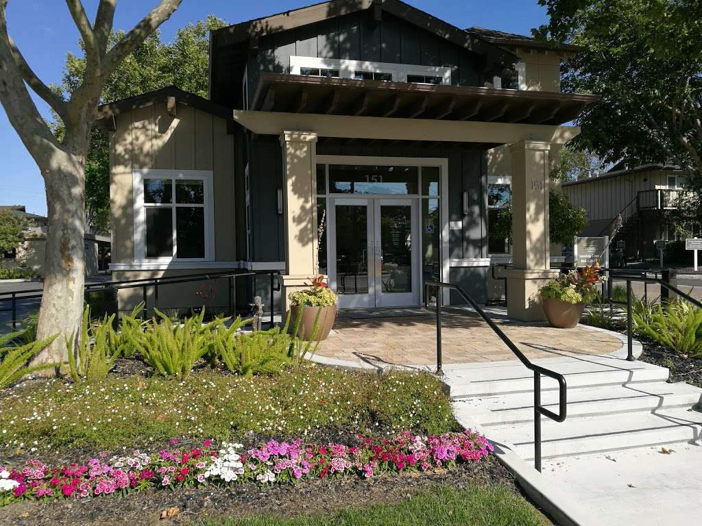 eaves Creekside | 151 Calderon Ave, Mountain View, CA 94041, USA | Phone: (650) 528-2129