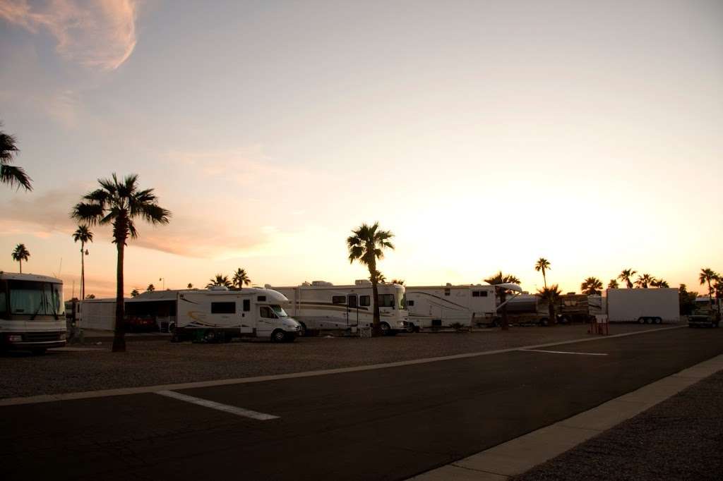 Desert Shadows RV Resort | 19203 N 29th Ave, Phoenix, AZ 85027, USA | Phone: (623) 869-8178