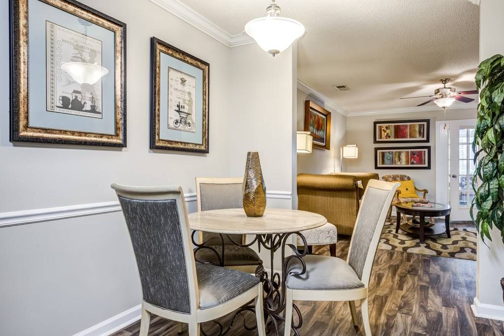 Barrington Place Apartments | 2410 Allerton Way, Charlotte, NC 28213, USA | Phone: (704) 900-2588