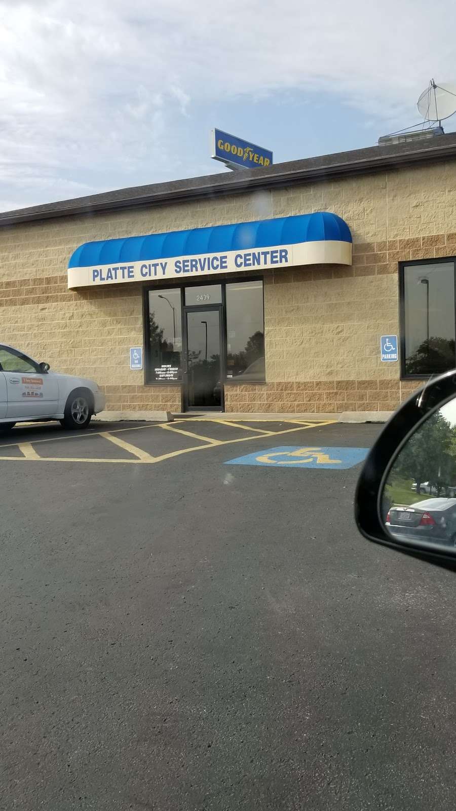 Platte City Service Center | 2439 NW Prairie View Rd, Platte City, MO 64079, USA | Phone: (816) 858-7272