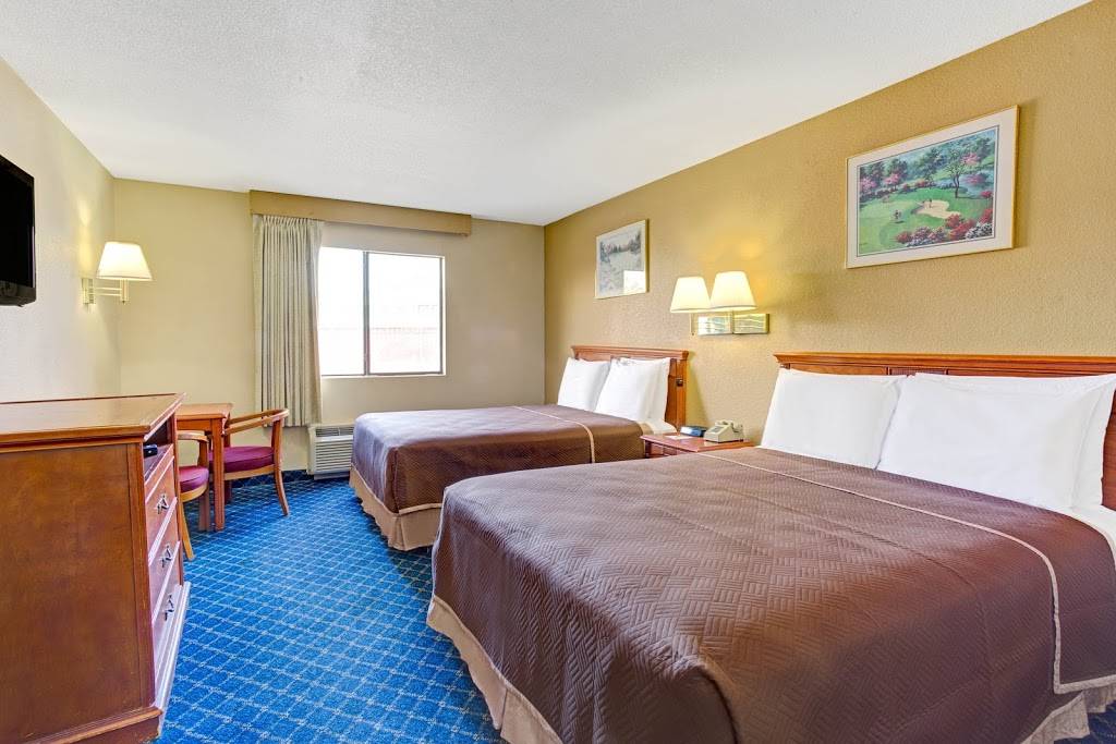 Red Rock Inn -Tucson Downtown | 1000 South Freeway Exit 259 on, I-10, Tucson, AZ 85745, USA | Phone: (520) 622-8089