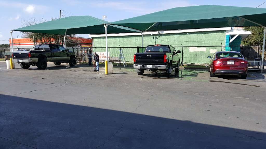 Minit-Man Car Wash | 6926 Harrisburg Blvd, Houston, TX 77011 | Phone: (713) 921-0998