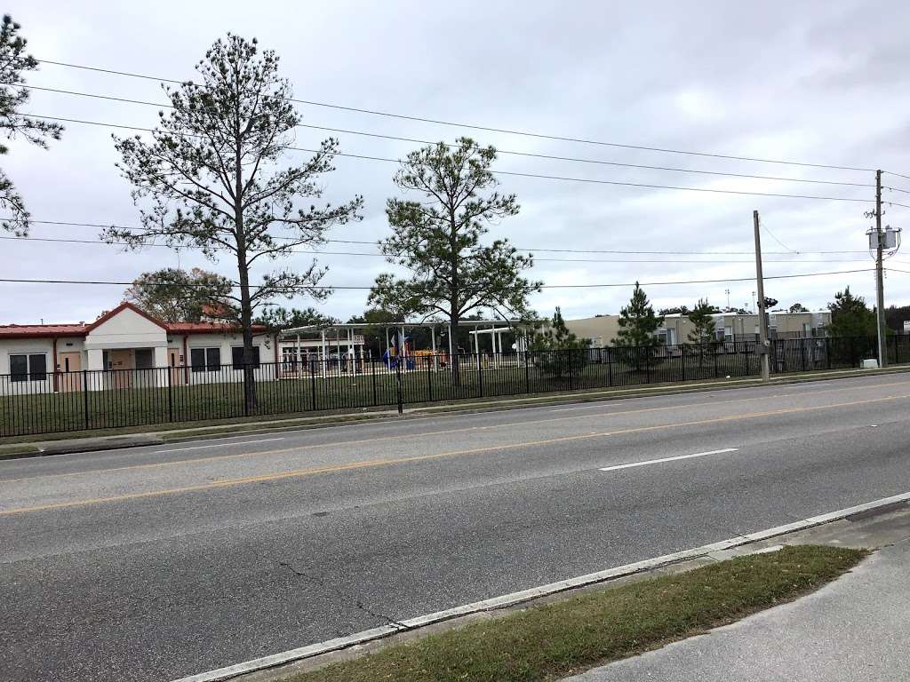 Dream Lake Elementary School | 500 N Park Ave, Apopka, FL 32712, USA | Phone: (407) 884-2227