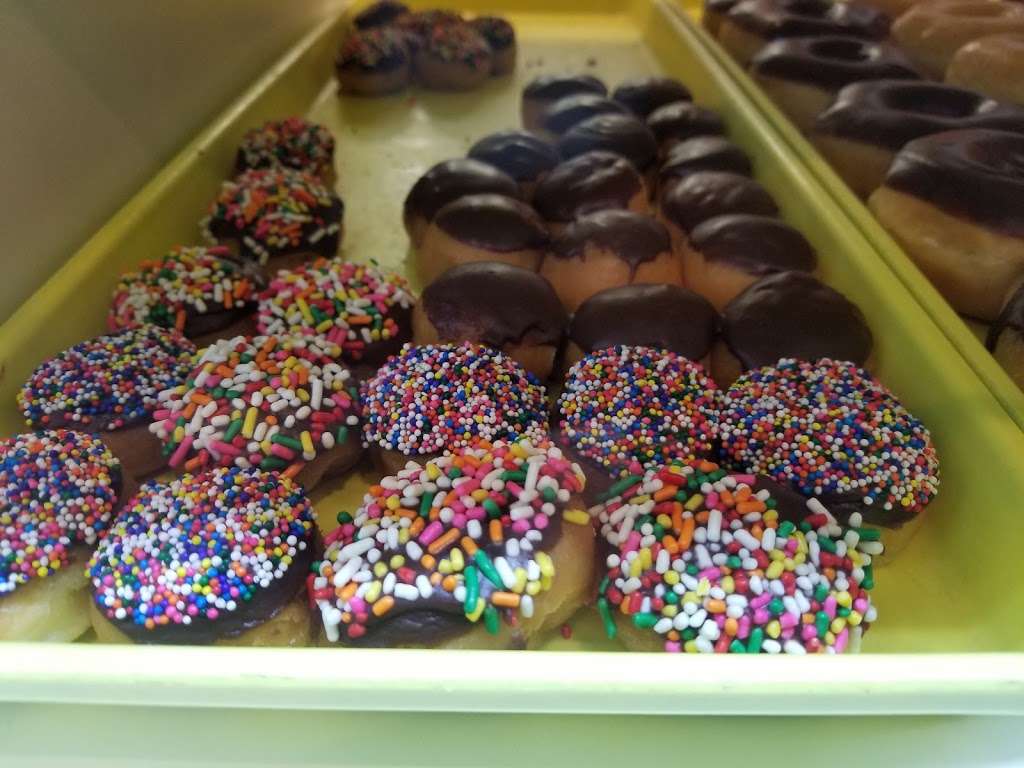 Donut House | 6421 Riverside Dr, Irving, TX 75039 | Phone: (972) 925-0246