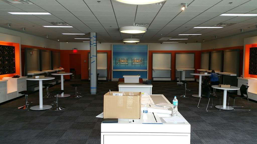 AT&T Store | 3607 Aloma Ave Suite 1091, Oviedo, FL 32765, USA | Phone: (321) 972-9922
