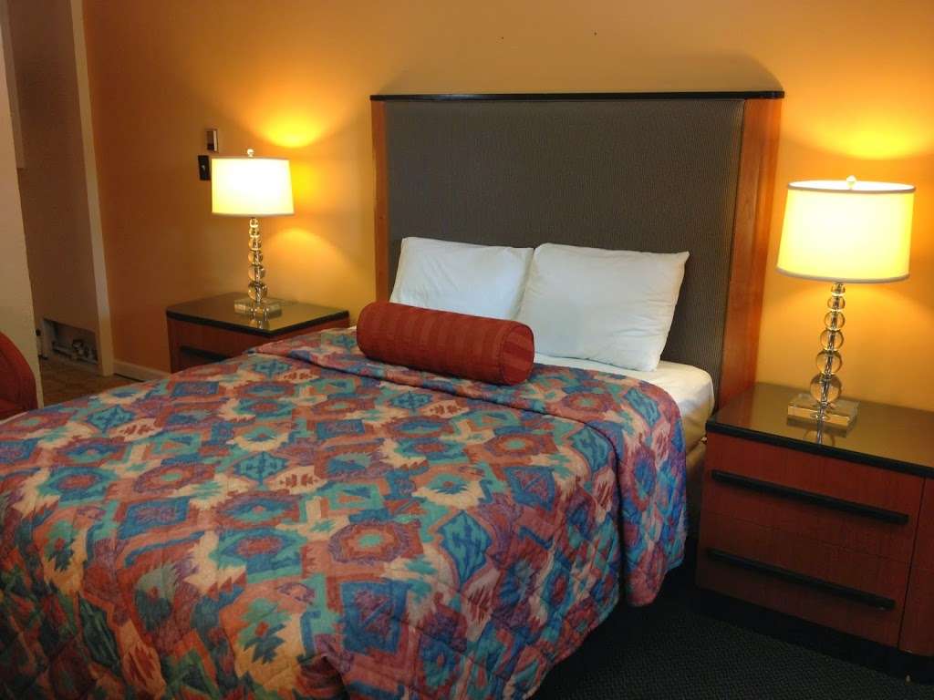 Sentinel Motel | 1445 Wilmington Pike, West Chester, PA 19382, USA | Phone: (610) 459-2848