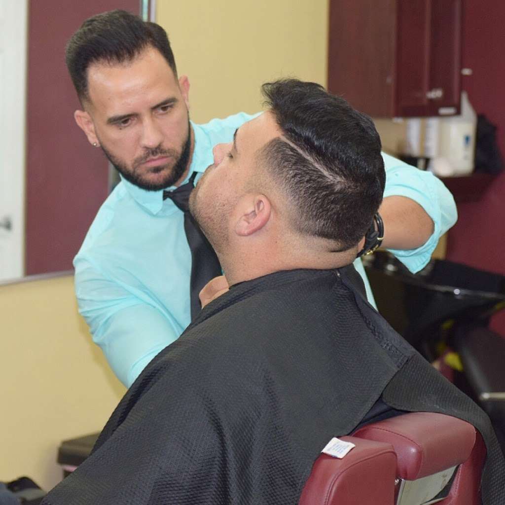 Classic stylez barbershop | 18600 NW 87th Ave #128, Hialeah, FL 33015, USA | Phone: (305) 627-3593