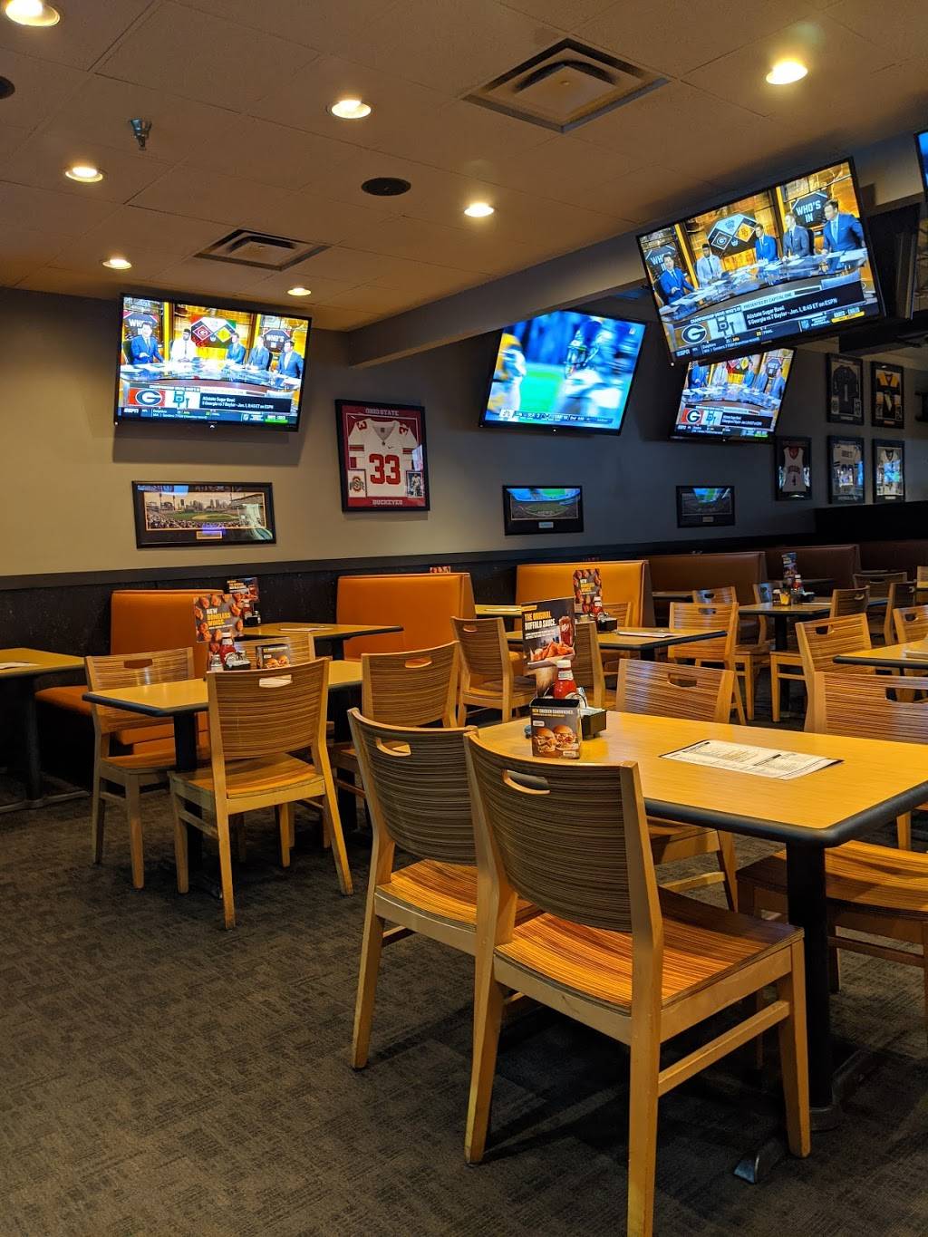 Buffalo Wild Wings | 480 Home Dr, Pittsburgh, PA 15275, USA | Phone: (412) 788-9464