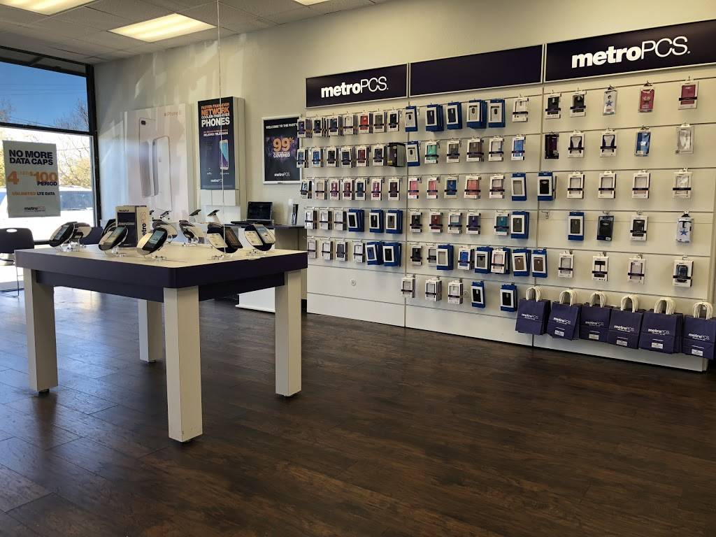 Metro by T-Mobile | 3415 S Collins St Ste 103, Arlington, TX 76014, USA | Phone: (682) 323-4073