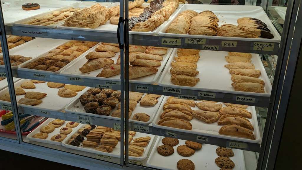 The Mayflower Bakery | 529 S Camp Meade Rd B-109, Linthicum Heights, MD 21090, USA | Phone: (443) 883-3441
