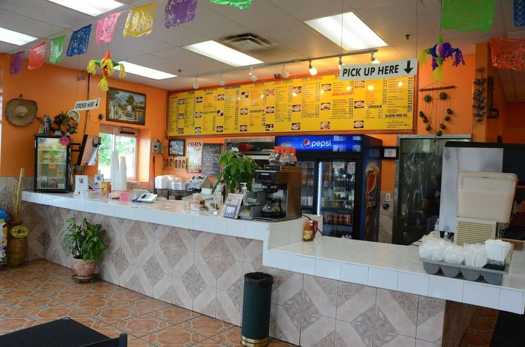 Los Burritos Ricos | 580 Brook Forest Ave, Shorewood, IL 60404, USA | Phone: (815) 773-0090