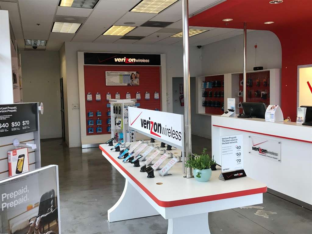 Verizon Authorized Retailer – GoWireless | 22872 Copper Hill Dr, Santa Clarita, CA 91350, USA | Phone: (661) 263-2000