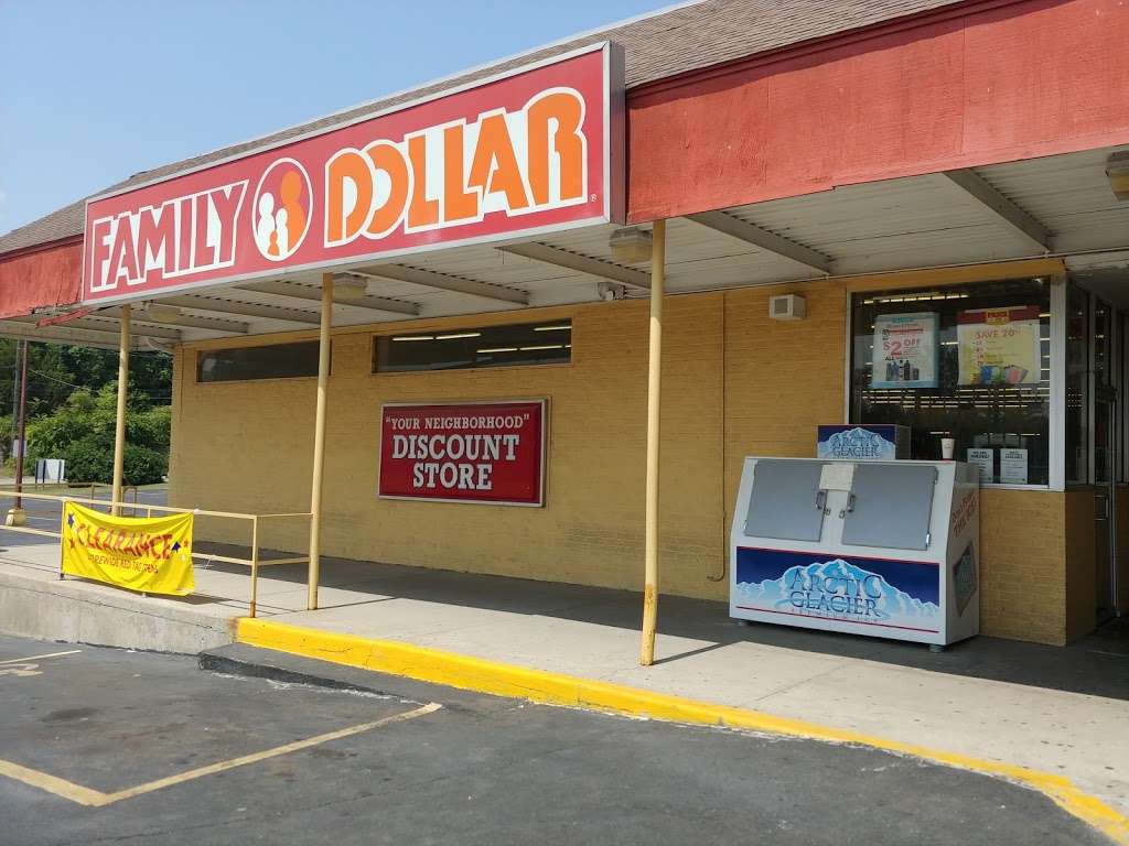 Family Dollar | 1274 Merriam Ln, Kansas City, KS 66103, USA | Phone: (913) 722-0805