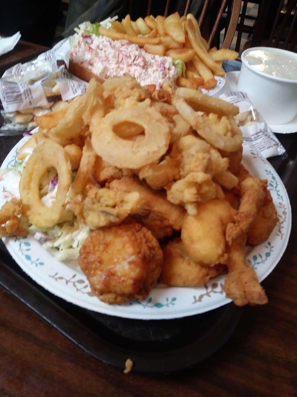 New England Seafoods | 5615, 225 Merrimack St, Methuen, MA 01844, USA | Phone: (978) 686-7494