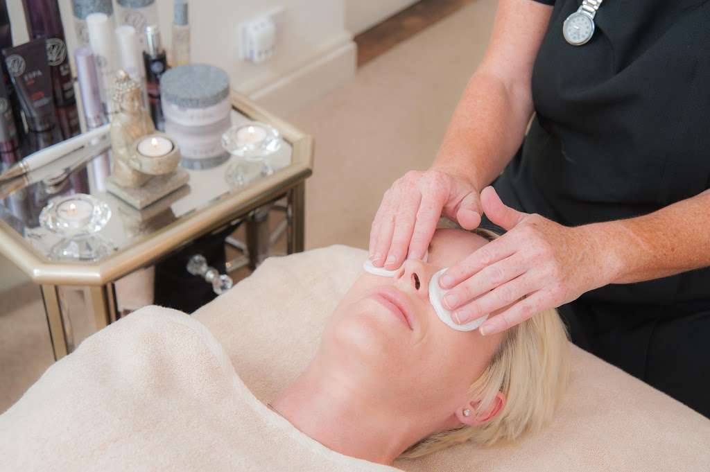 Nirvana Holistic Beauty | Chapel Cottage, Lamer Mews, Lamer Lane, Wheathampstead AL4 8RL, UK | Phone: 01582 831252