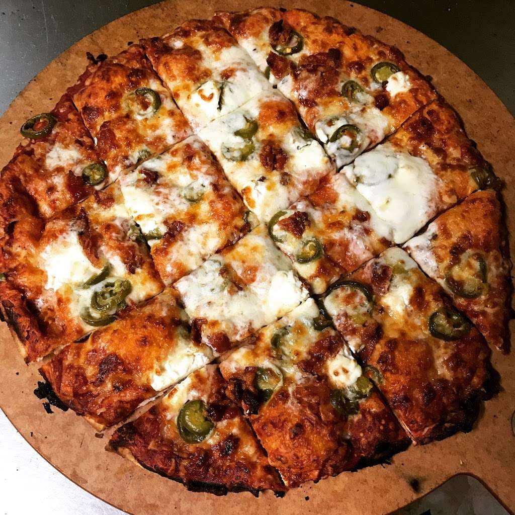 On Deck Pizza and Pours | 9324 MO-7, Lees Summit, MO 64064, USA | Phone: (816) 578-4943