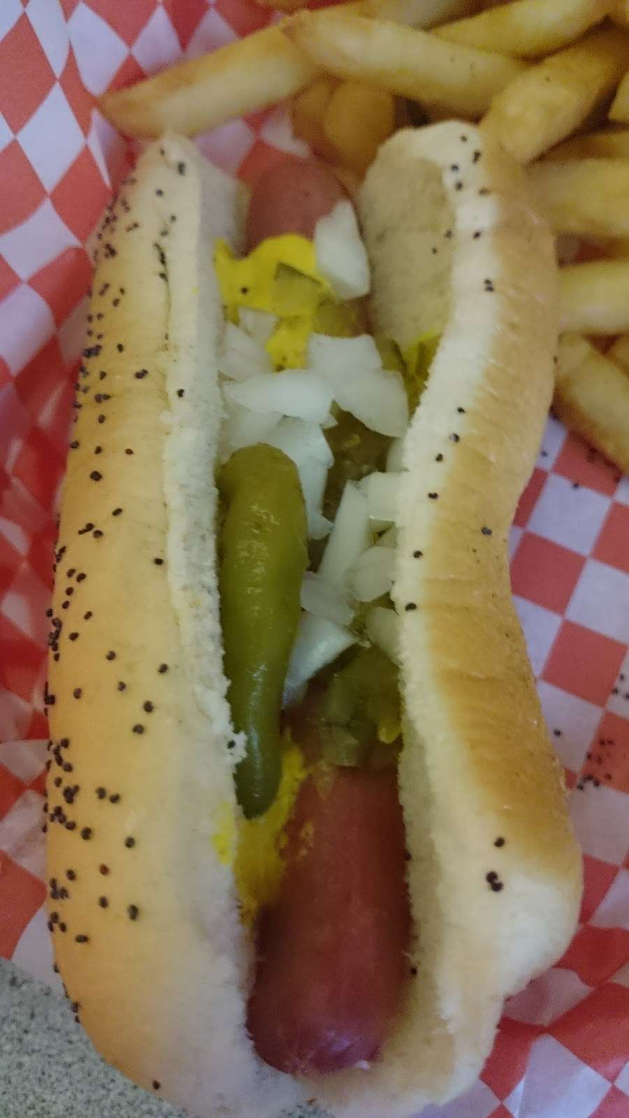 Heffys Hot Dogs | 1520 N Elmhurst Rd, Mt Prospect, IL 60056, USA | Phone: (847) 394-3339