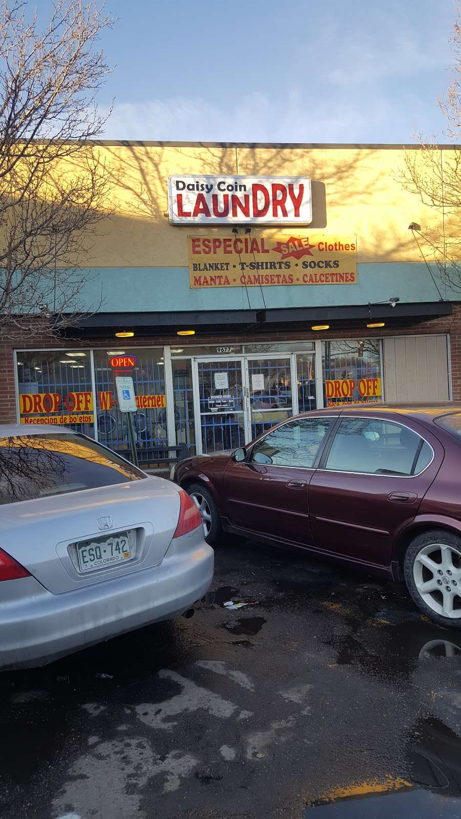 Daisy Coin Laundry LLC | 9677 E Montview Blvd, Aurora, CO 80010, USA | Phone: (303) 856-3825