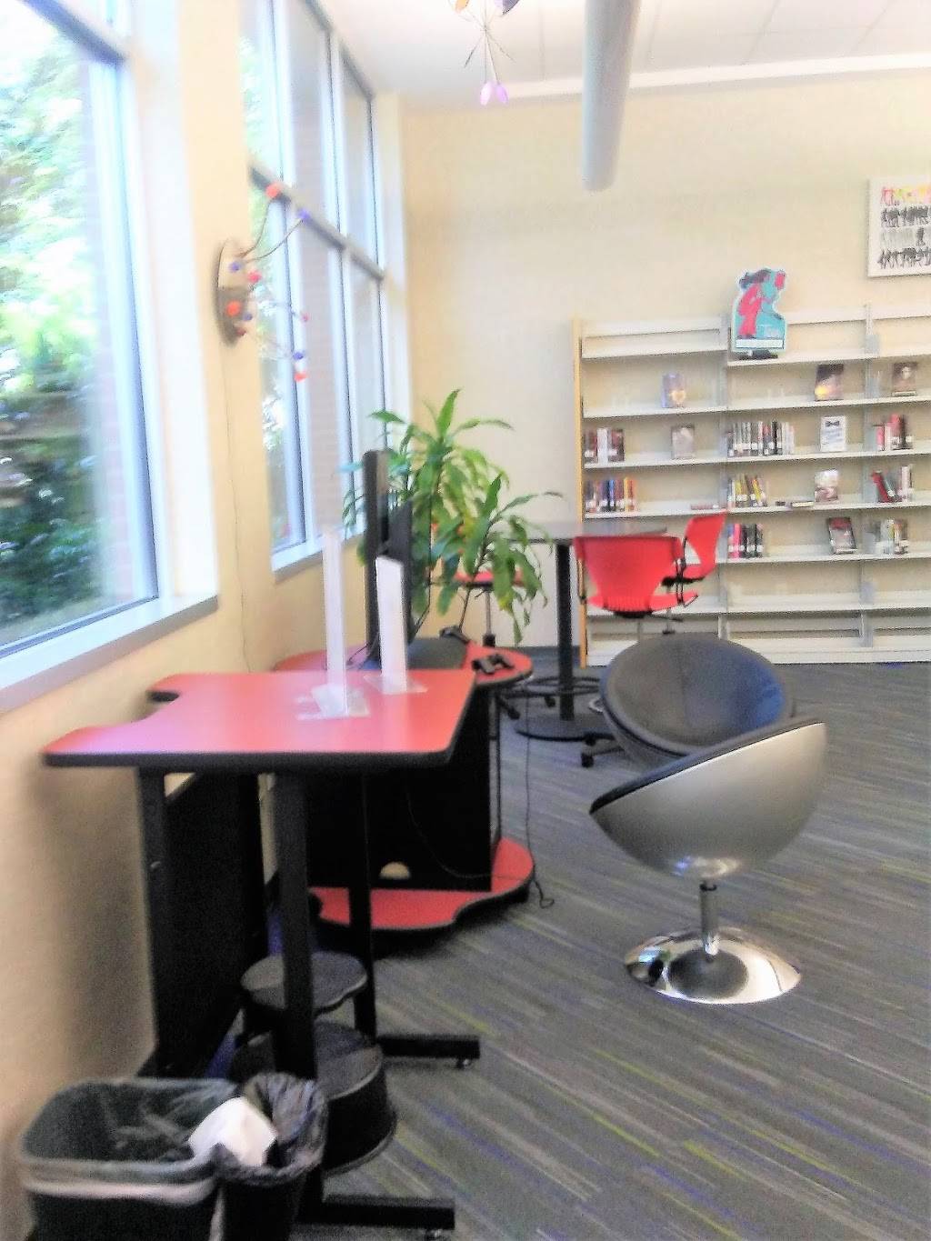 Parr Library | 6200 Windhaven Pkwy, Plano, TX 75093, USA | Phone: (972) 769-4300