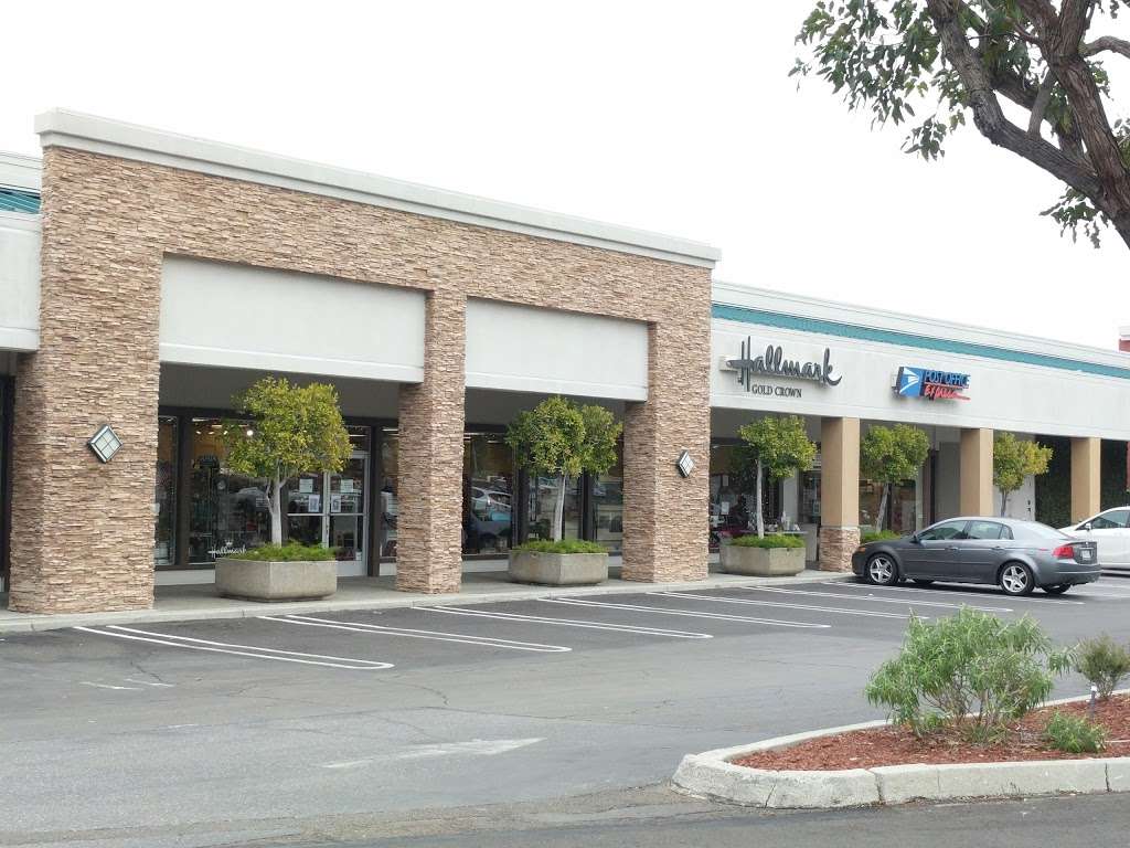 Larrys Hallmark Shop | Princeton Plaza, 1375 Blossom Hill Rd Ste 61, San Jose, CA 95118, USA | Phone: (408) 265-6622