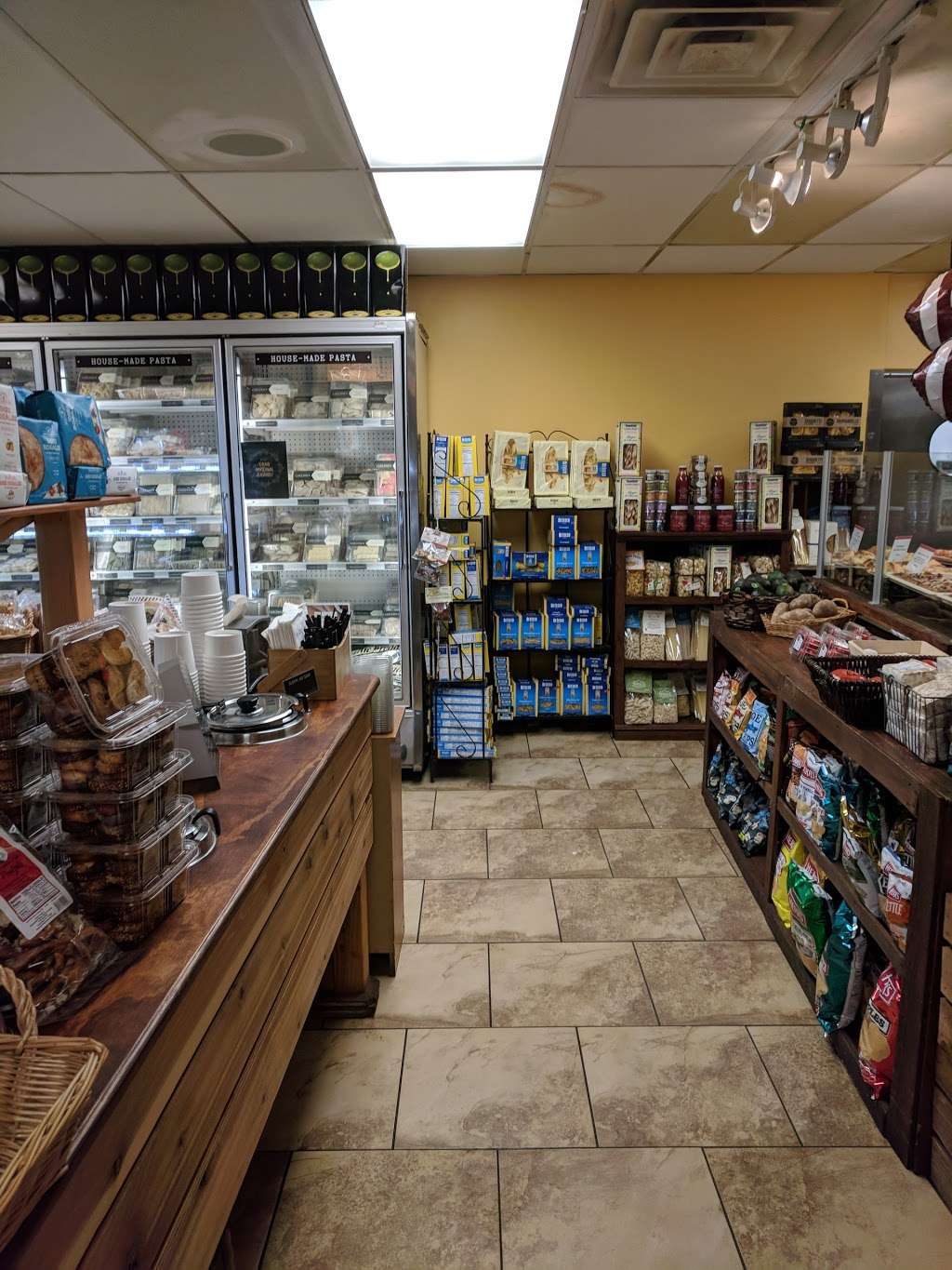 Carlinos Specialty Foods | 2616 E County Line Rd, Ardmore, PA 19003 | Phone: (610) 649-4046