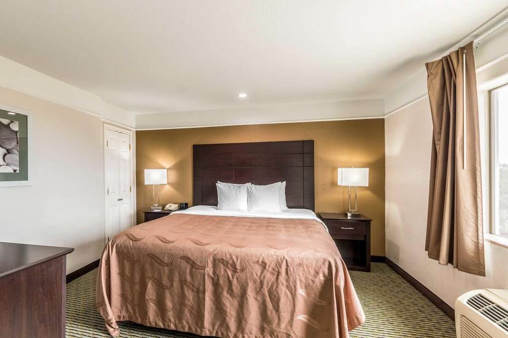 Quality Inn & Suites Seaworld North | 9522 Brimhall Road, San Antonio, TX 78254, USA | Phone: (210) 775-5468