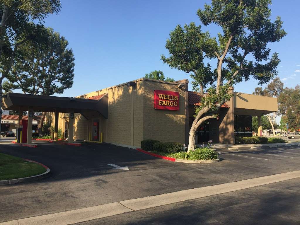 Wells Fargo Bank | 2740 Cochran St, Simi Valley, CA 93065, USA | Phone: (805) 583-0607