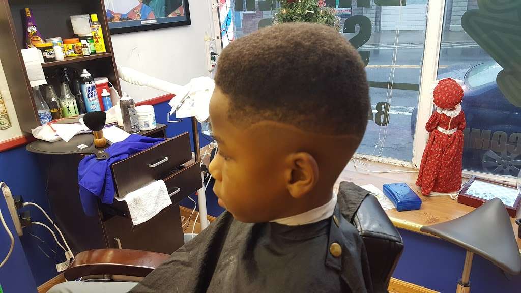 Chris Cuttz Barbershop | 141 Main St, Chester, NY 10918, USA | Phone: (845) 610-5404