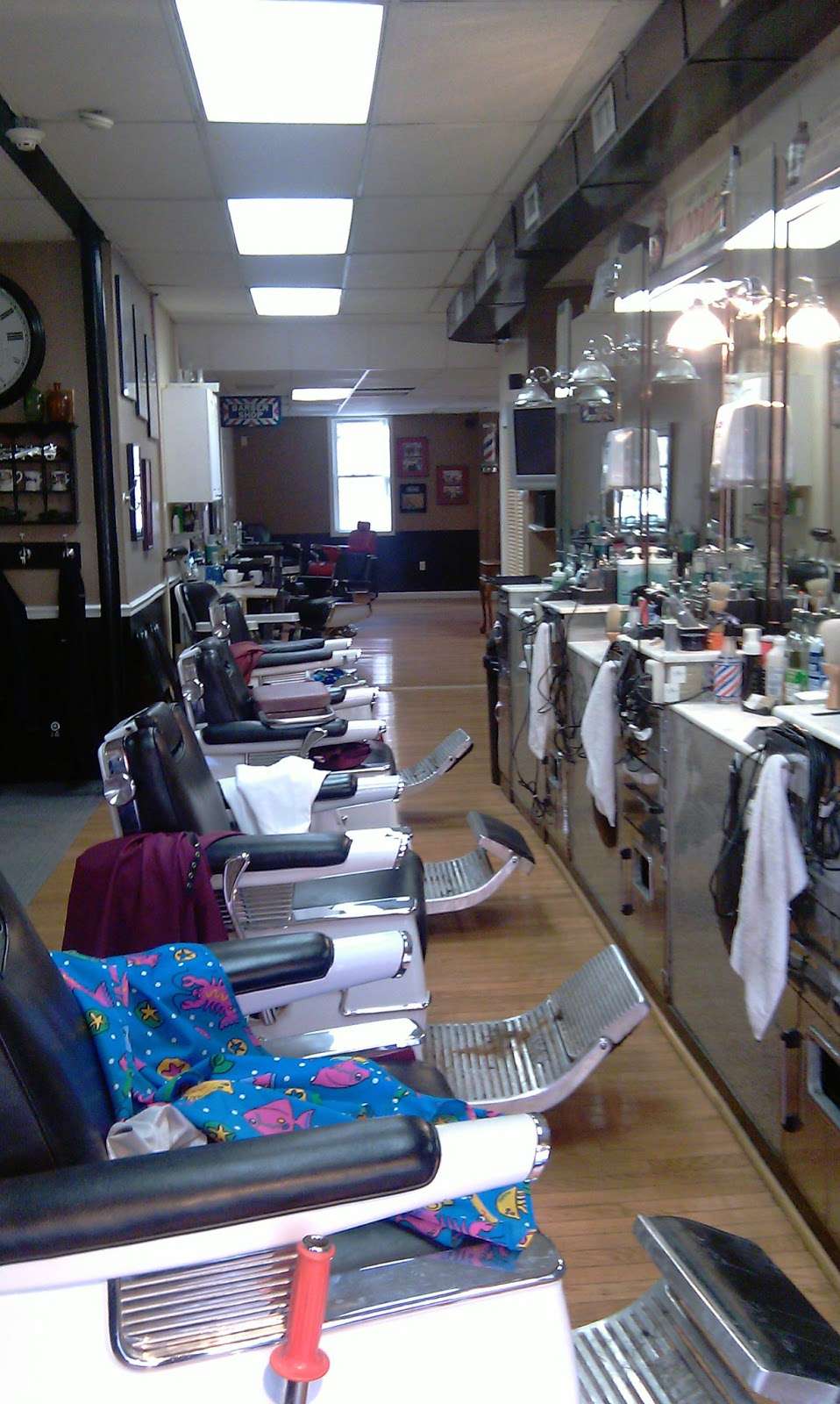 Eriks Barber Shop | 950 Main St, Melrose, MA 02176, USA | Phone: (781) 662-8099