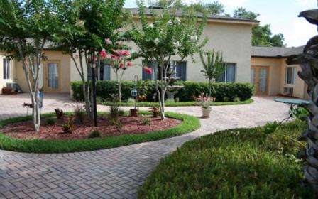 Savannah Court of Lakeland | 6550 N Socrum Loop Rd, Lakeland, FL 33809 | Phone: (863) 225-9407