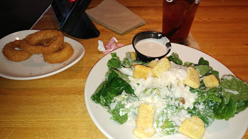 Applebees Grill + Bar | 14020 Cedar Rd, University Heights, OH 44118, USA | Phone: (216) 382-0941