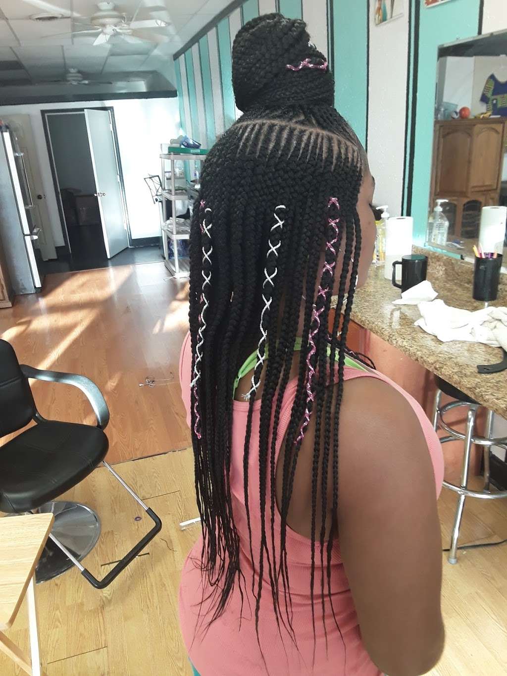 The Queen African Hair Braiding | 8325 Wornall Rd, Kansas City, MO 64114, USA | Phone: (816) 328-9303