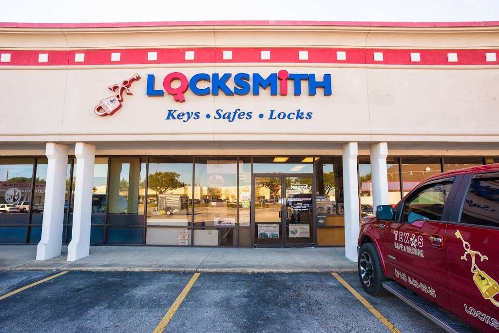 A2Z Houston Locksmith, LLC | 17346 Northwest Fwy, Houston, TX 77040, USA | Phone: (713) 842-0945