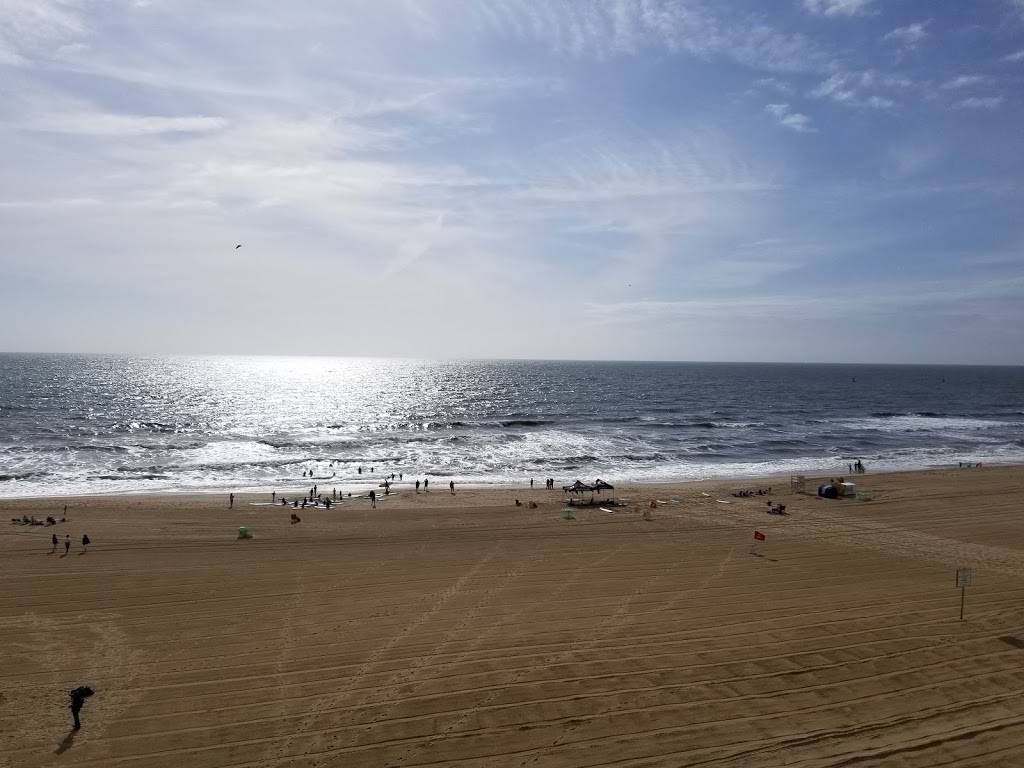 Beach Quarters Resort Hotel | 501 Atlantic Ave, Virginia Beach, VA 23451, USA | Phone: (800) 345-3186