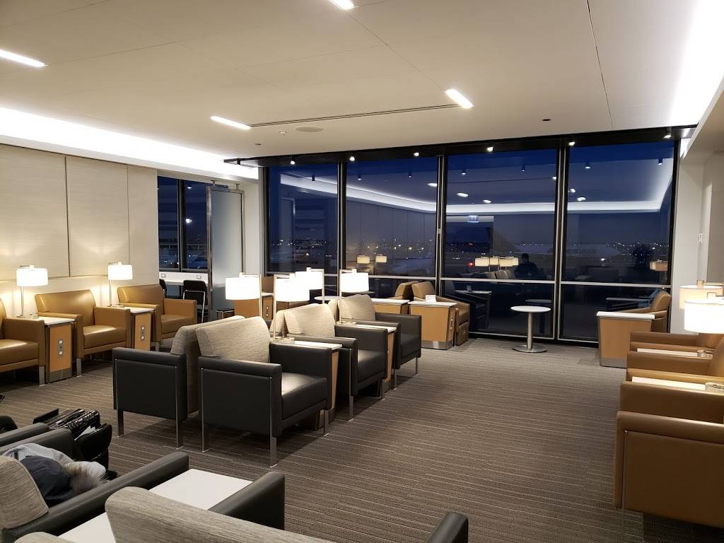 American Airlines Flagship Lounge | W OHare Ave, Chicago, IL 60666, USA | Phone: (800) 433-7300