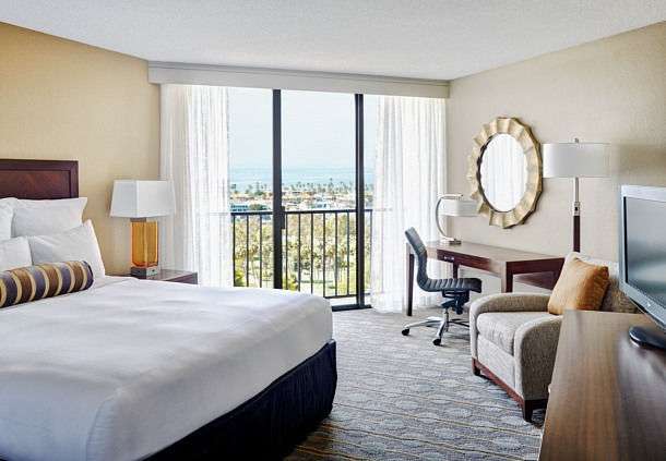 Newport Beach Marriott Hotel & Spa | 900 Newport Center Dr, Newport Beach, CA 92660, USA | Phone: (949) 640-4000