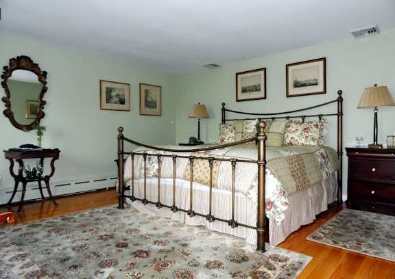 Ecce Bed & Breakfast | 19 Silverfish Rd, Barryville, NY 12719, USA | Phone: (845) 557-8562