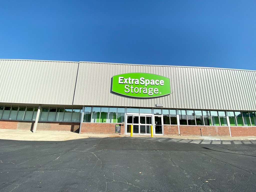 Extra Space Storage | 3940 E 106th St, Chicago, IL 60617, USA | Phone: (773) 273-8624