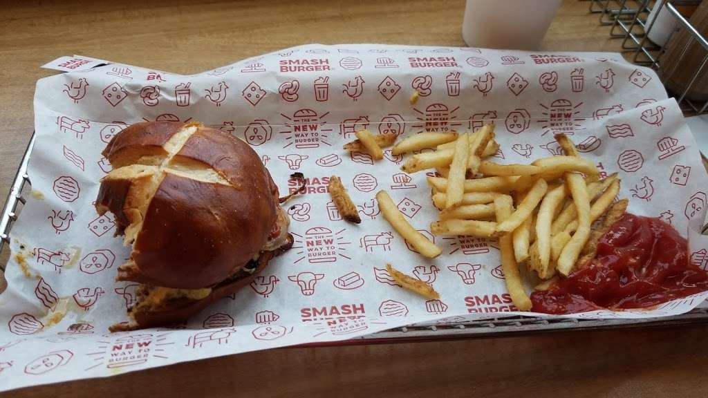 Smashburger | 14082 Promenade Commons St, Gainesville, VA 20155, USA | Phone: (703) 743-7060