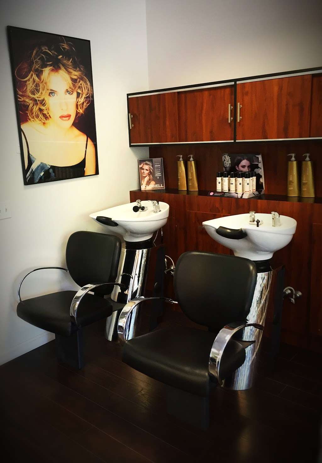 Hair Studio 540 | 540 Commerce St, Thornwood, NY 10594 | Phone: (914) 769-3909